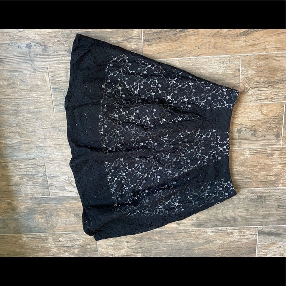 Talbots Petite black and cream skirt! - Picture 3 of 3